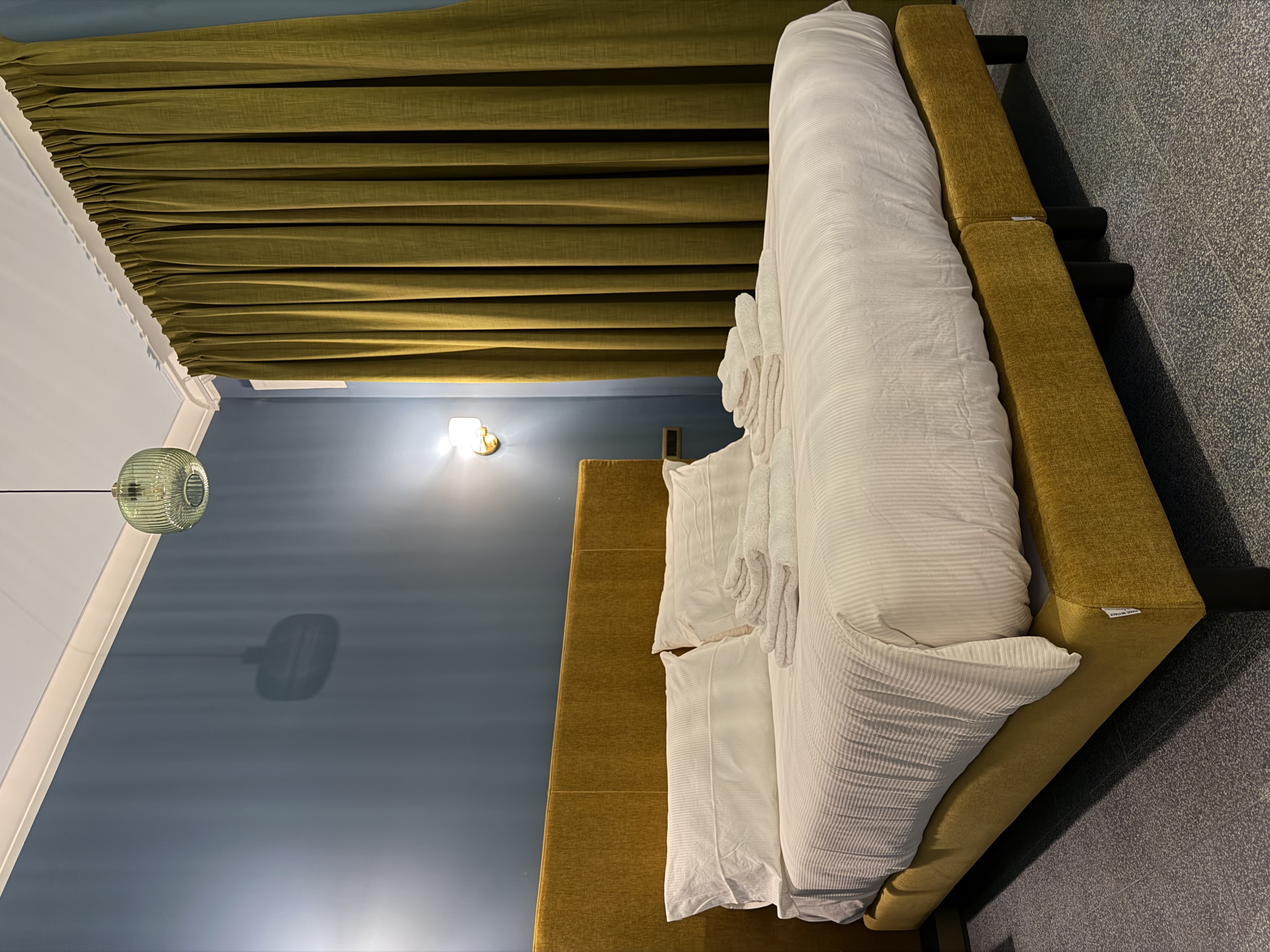 Room Fa