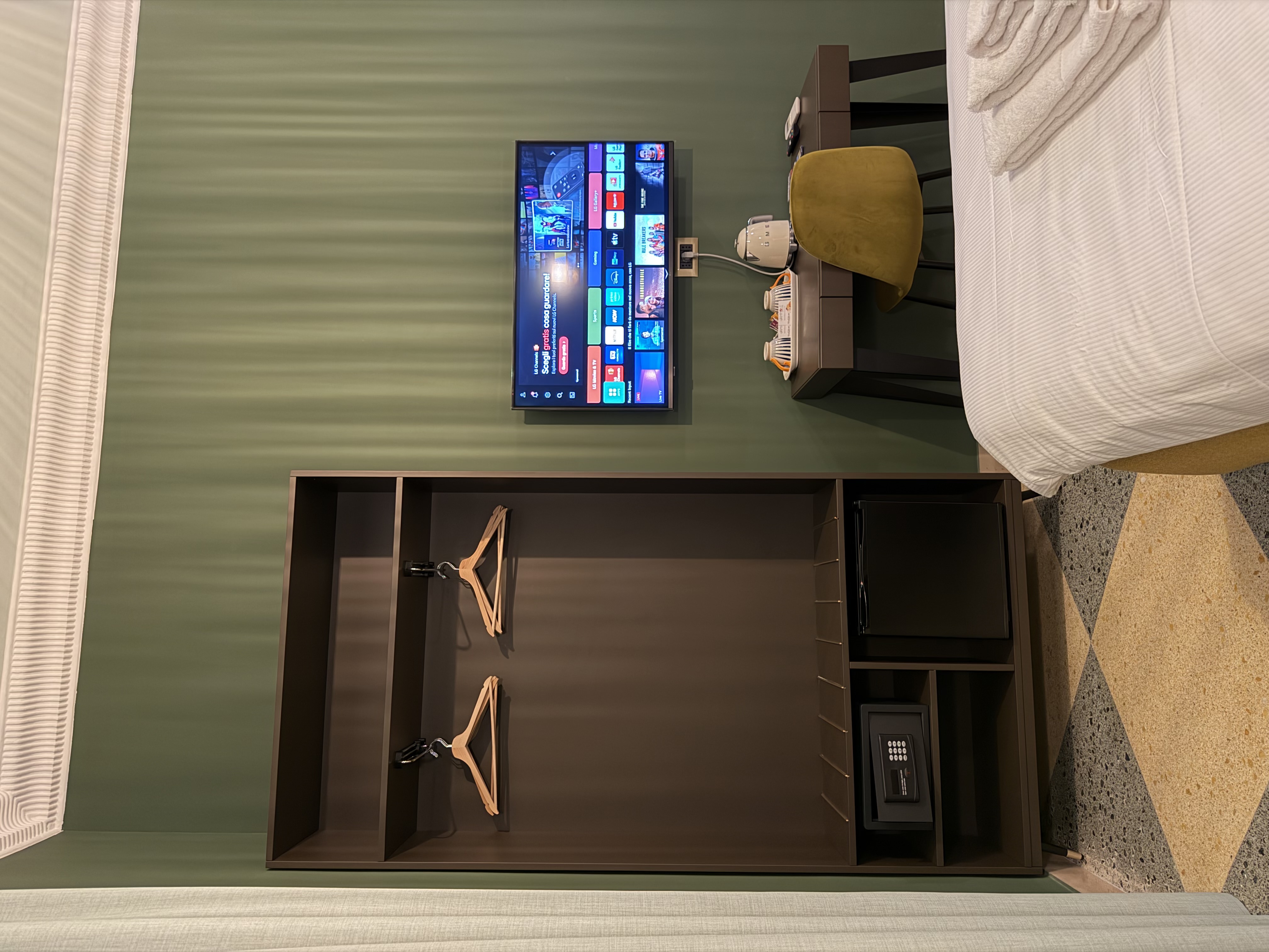 Room Mi