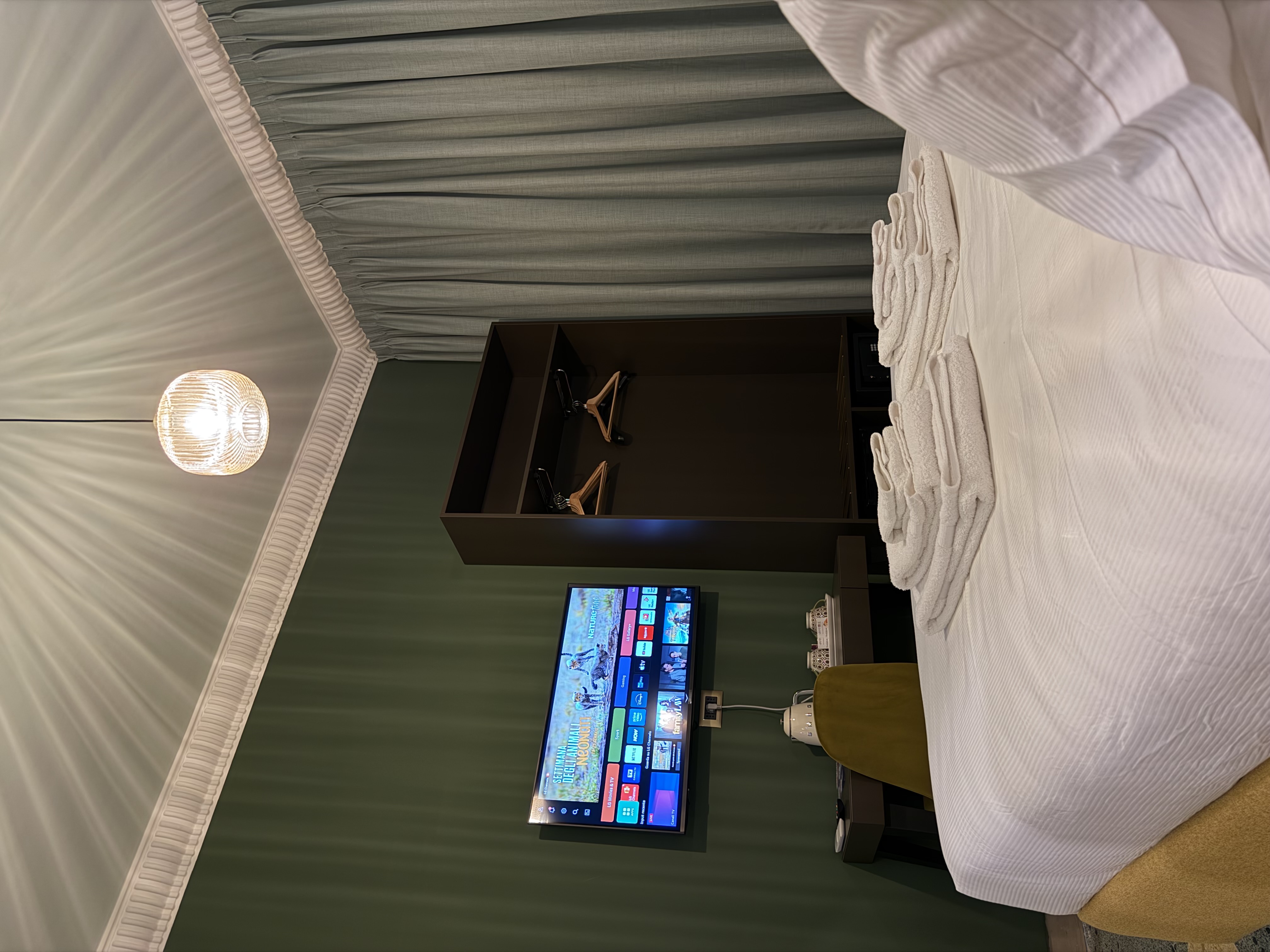 Room Re